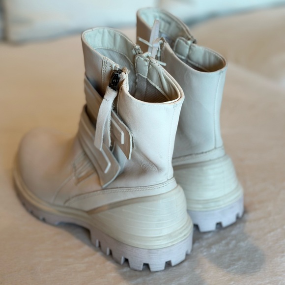 Ecco Tredtray Moto Leather Booties - 7.5 - Picture 3 of 5